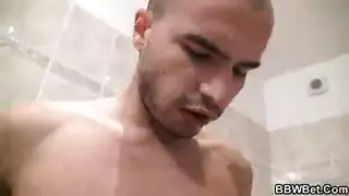 فتاة هندية تتعرض كسها الضيق للضرب