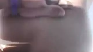 حرث طيز ليال عبود الضيقة في هذا المقطع الإباحي