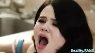 نيك بنت وكلب