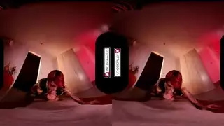 مص واقع افتراضي غامر: فتاة رائعة تعمل على قضيب سميك من منظور الشخص الأول