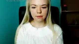  فرج صغير يُغازل ويُمارس معه الجنس في مشهد إباحي