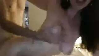 فتى مراهق يضاجع صديقته بوضعية الكلب في الخارج