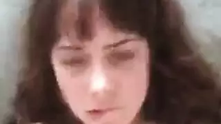 جلسة نكاح عند شروق الشمس مع فتاة مغرية بعيون زرقاء