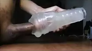 المرة الأولى للعروس مع الألعاب الجنسية