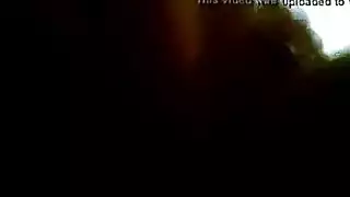 ميلف مكتنزة تستكشف فرجها العميق بأصابع متلهفة