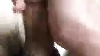 استمناء صريح لمراهقة كورية نحيفة في الغرفة